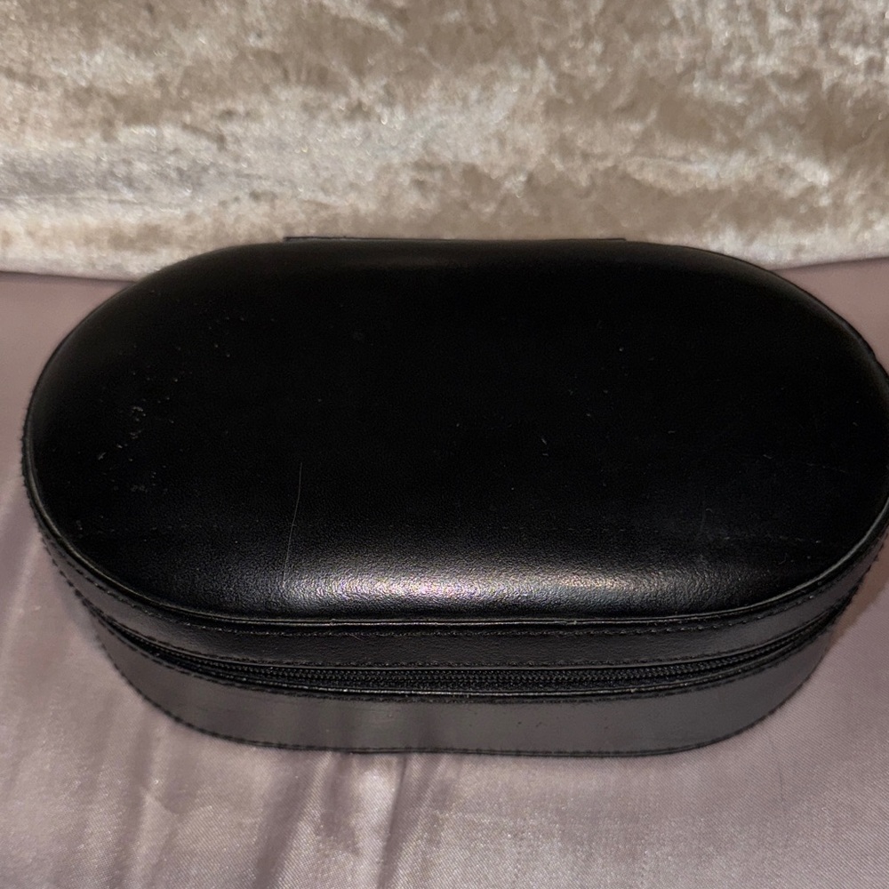 Wolf Designs Leather Oval Zip Up Jewelry Box/Travel Box
